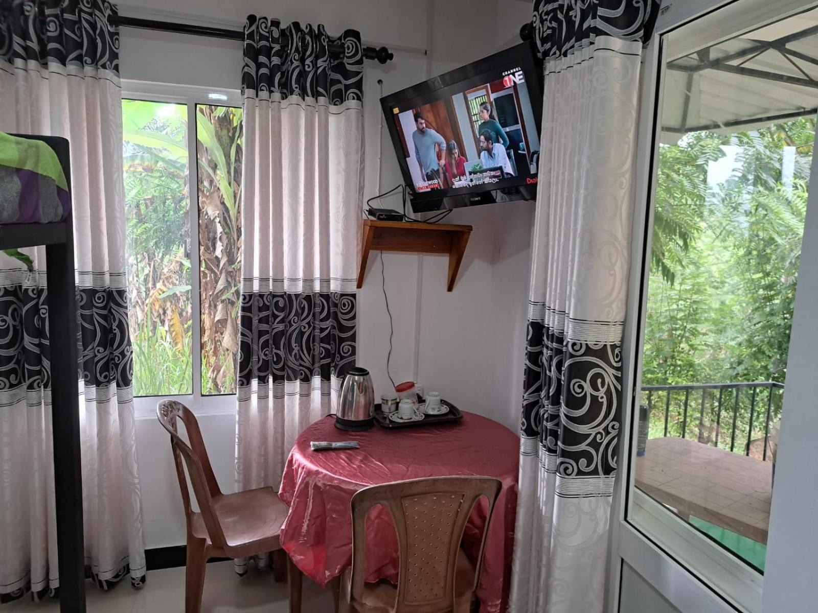 The " Onex Paradise " Ella Room photo